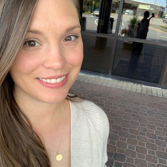 Meet your Posher, Mary - Picture 1 of 3